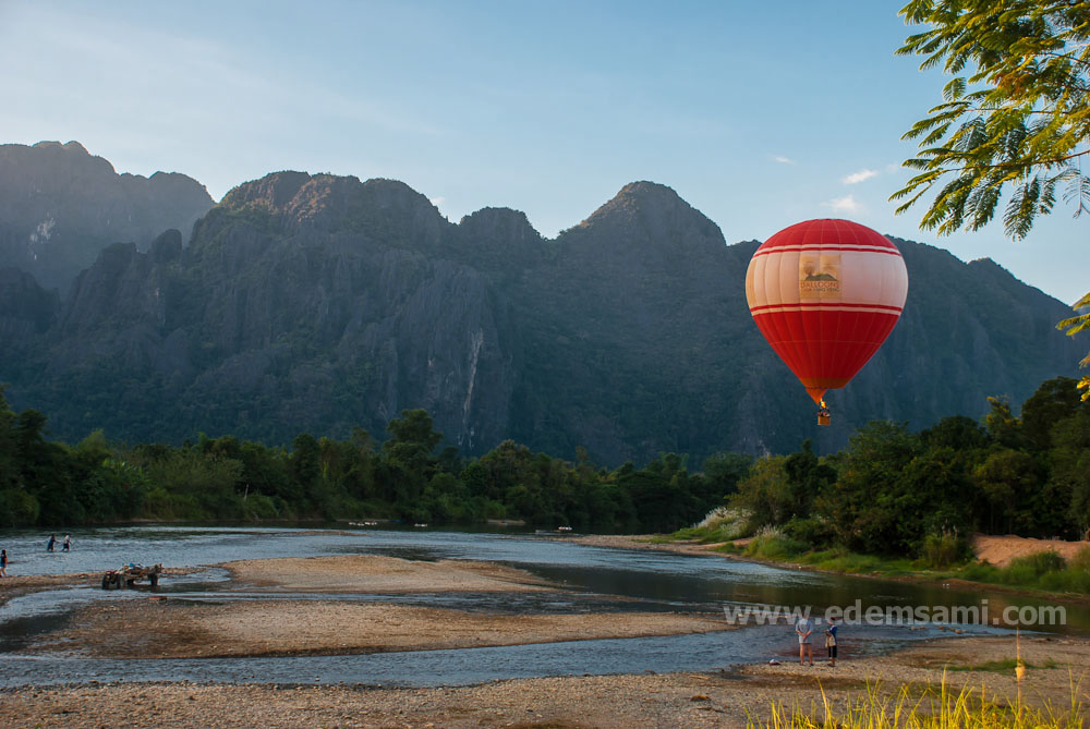Полет на воздушном шаре в Лаосе