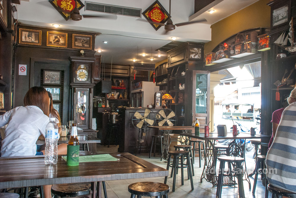 Кафе в Пхукет-Тауне