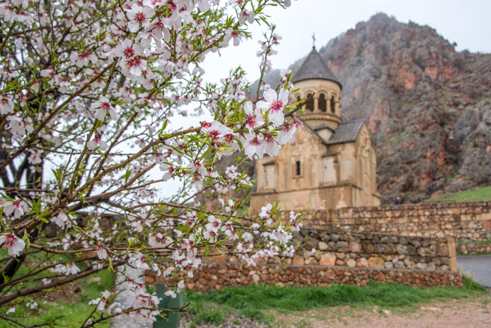 Монастыри в Армении